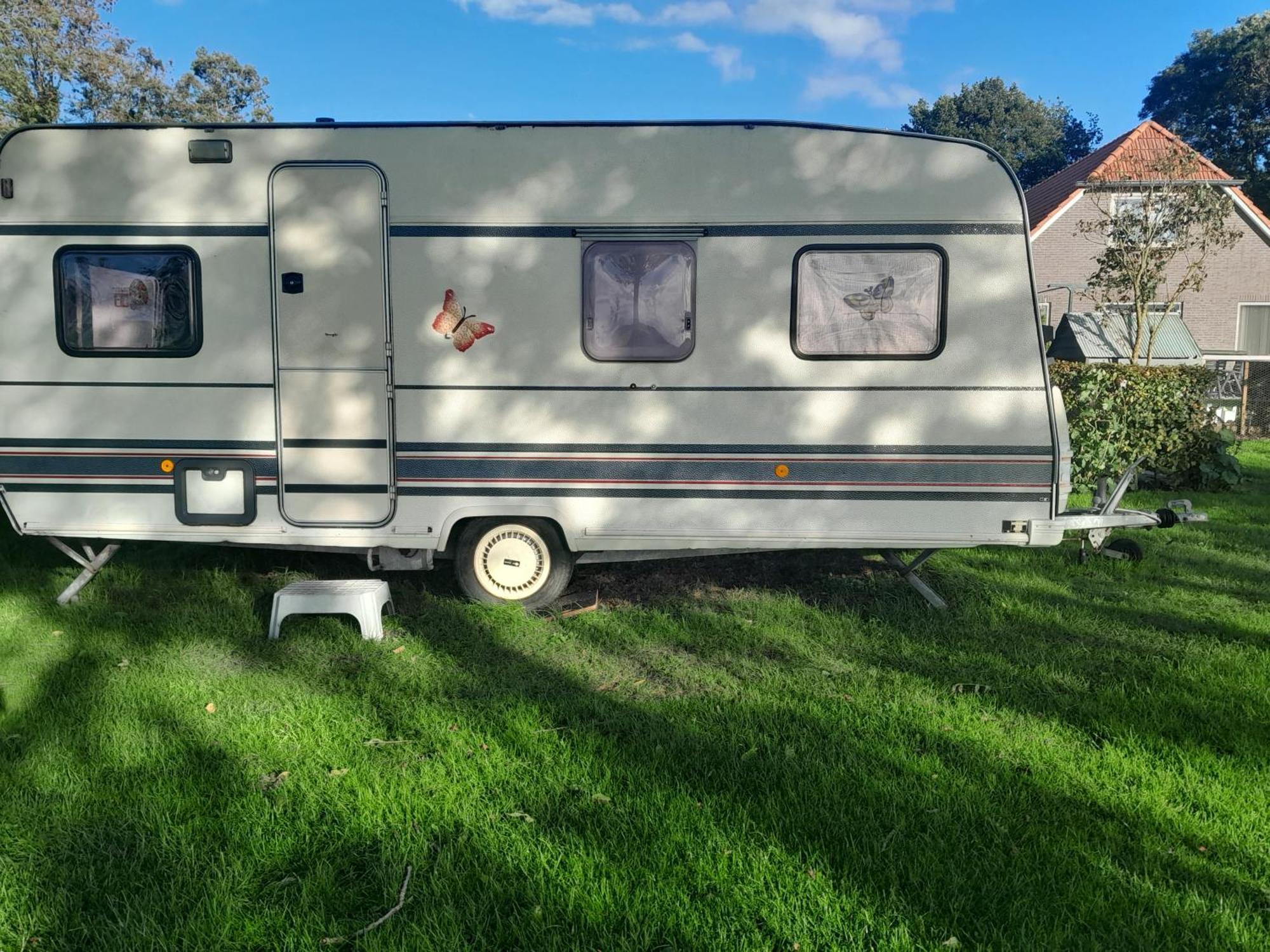 Caravan Vlinder Rouveen Ruang foto
